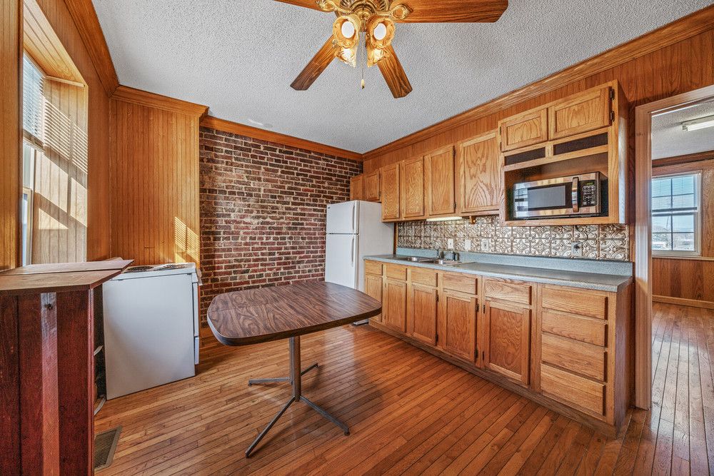18 N Cedar Ave, Cookeville, TN 38501